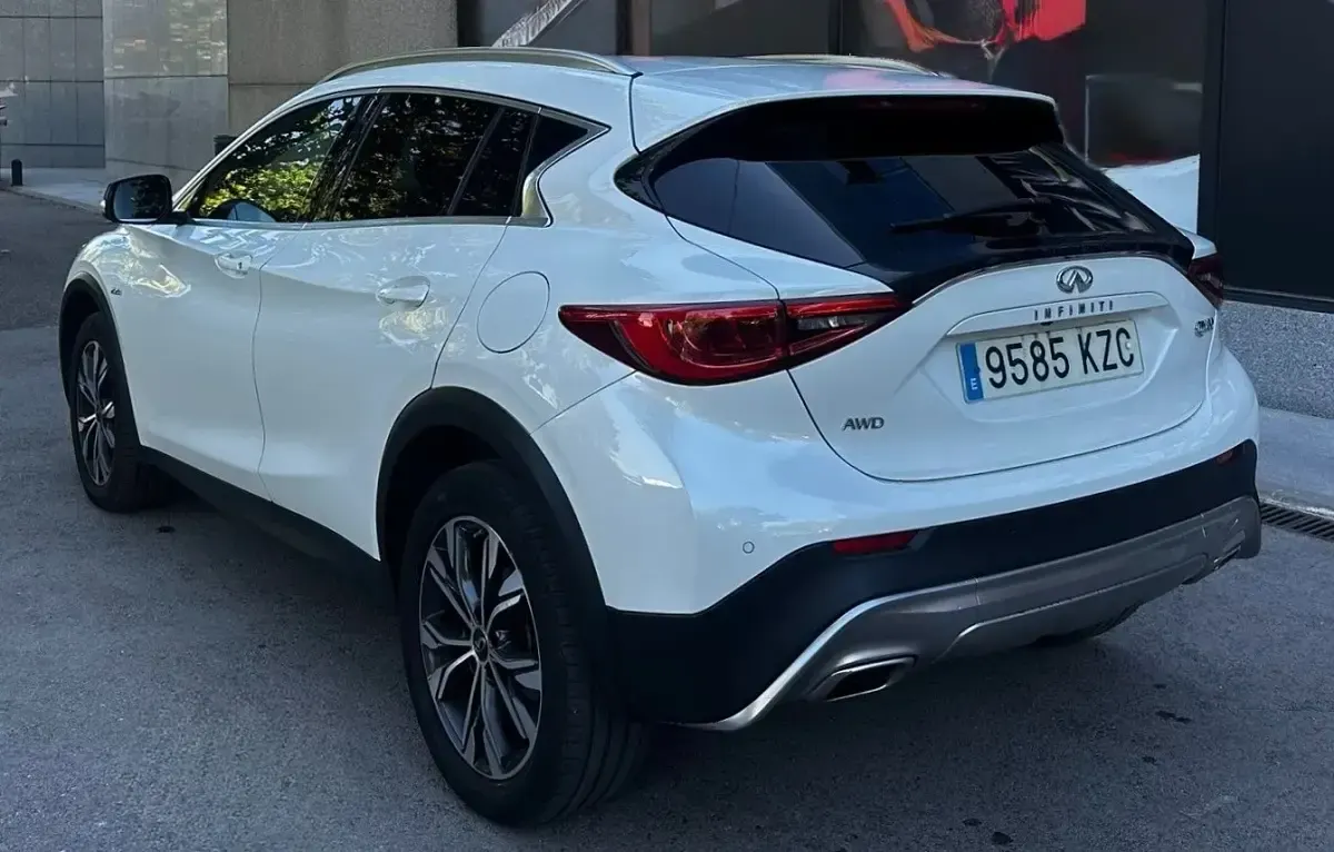 Usado Infiniti QX30 Premium 170 CV (125 kW) 2019 Blanco