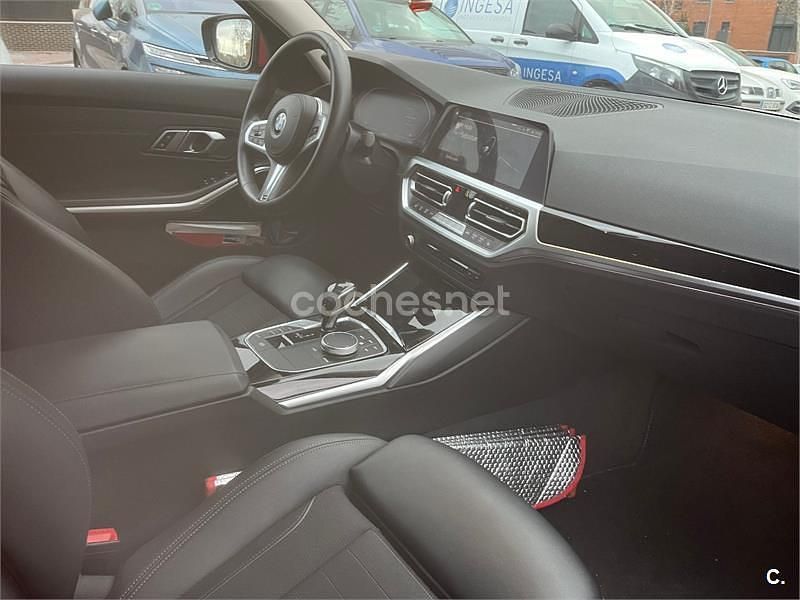 Usado BMW 320e Comfort Edition 190 CV (139 kW) 2020 Rojo Berlina
