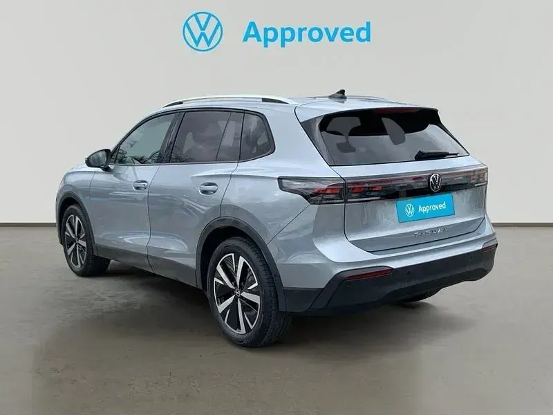 Usado VW Tiguan 150 CV (110 kW) 2025 Gris / plata SUV