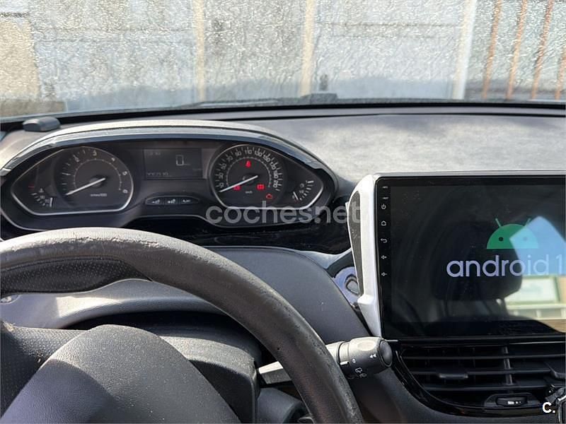 Usado Peugeot 208 Access 75 CV (55 kW) 2015 Blanco Utilitario