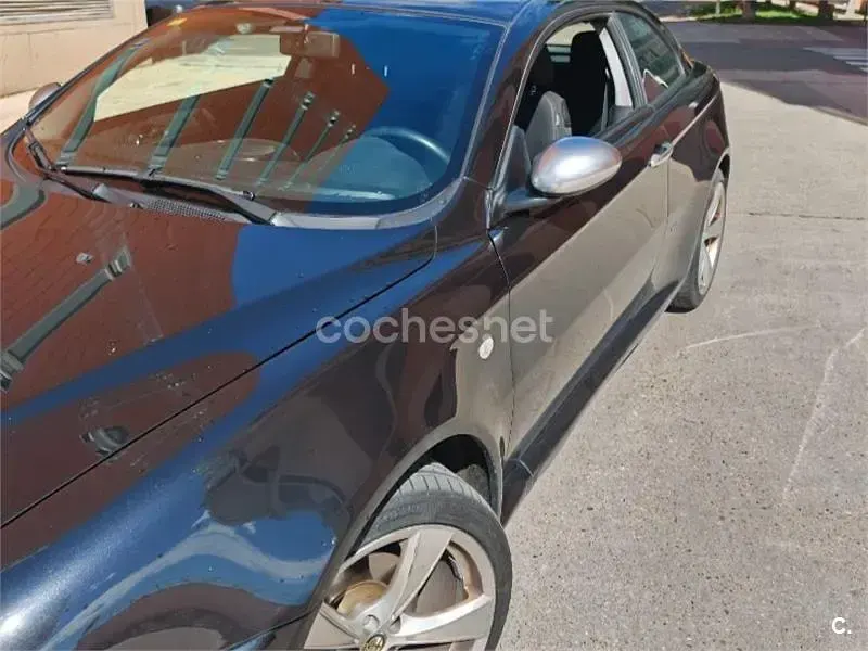 Usado Alfa Romeo GT 150 CV (110 kW) 2007 Negro Coupe