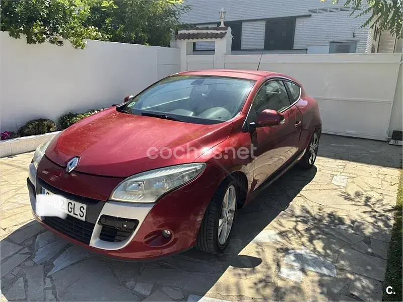 Usado Renault Mégane Expression 105 CV (77 kW) 2009 Granate Berlina