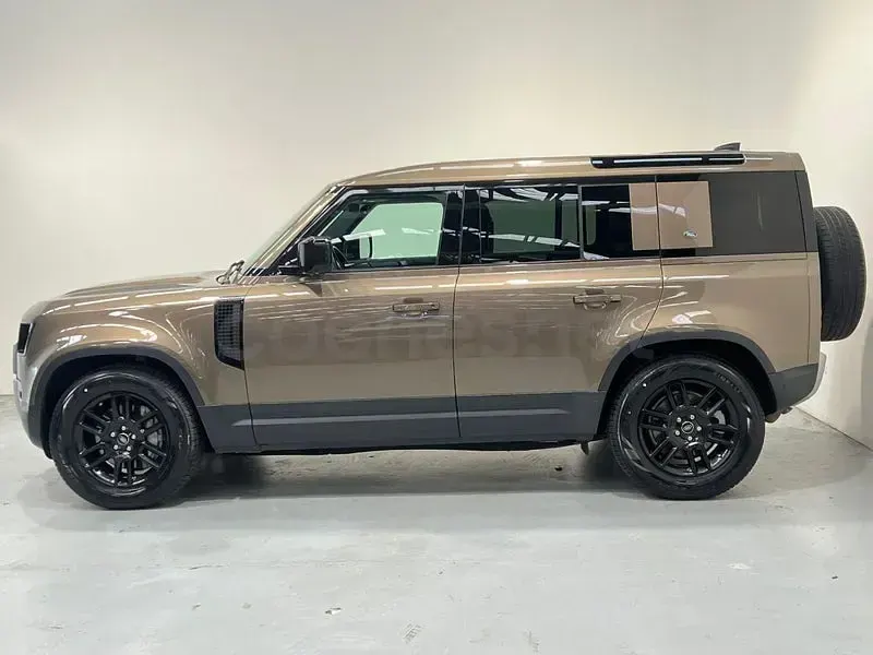 Usado Land Rover Defender S 300 CV (220 kW) 2021 Gris / plata SUV