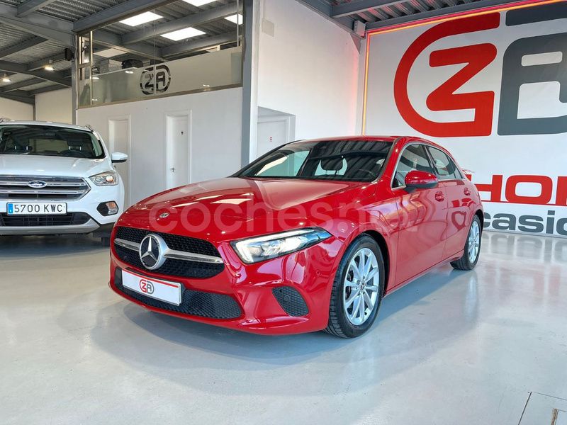 Usado Mercedes A180 116 CV (85 kW) 2019 Rojo Berlina