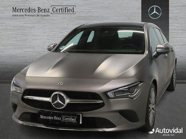 Usado Mercedes CLA200 Shooting Brake 150 CV (110 kW) 2023 Gris montaña Familiar
