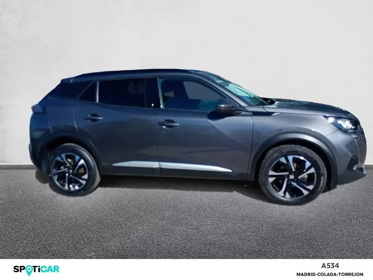 Usado Peugeot 2008 Allure 110 CV (80 kW) 2021 Gris SUV