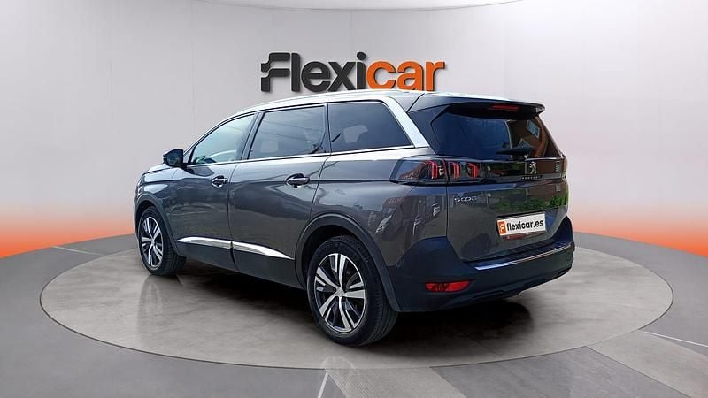 Käytetty Peugeot 5008 Allure 136 HP (100 kW) 2024 Harmaa Katumaasturi