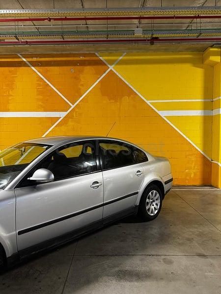 Usado VW Passat Trendline 102 CV (75 kW) 2005 Gris / plata Familiar