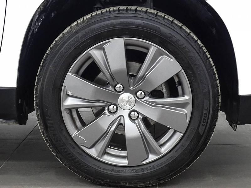 Usado Peugeot 2008 Style 82 CV (60 kW) 2018 Blanco SUV