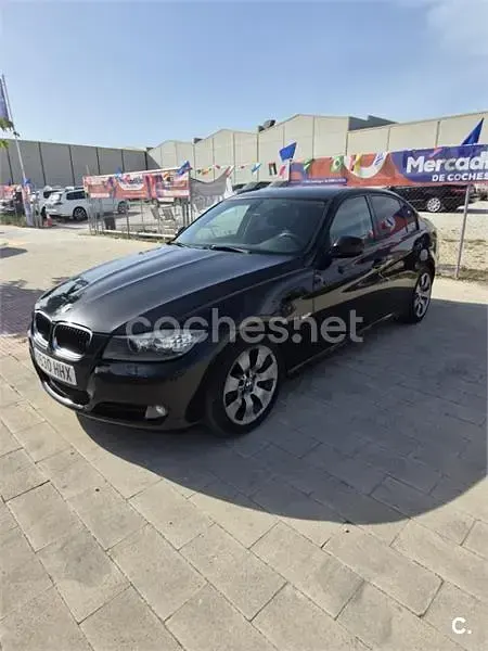 Usado BMW 318 143 CV (105 kW) 2012 Negro Berlina