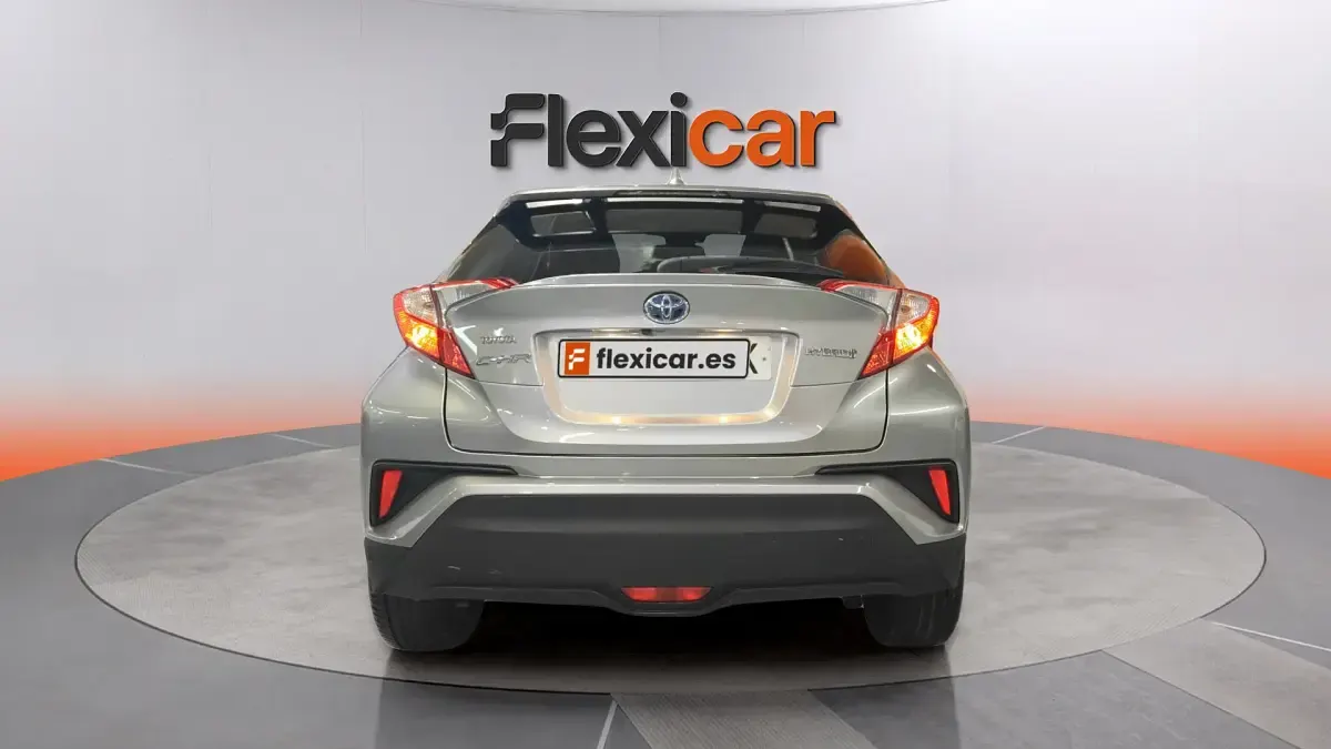 Usado Toyota C-HR Advance 122 CV (89 kW) 2019 Gris SUV