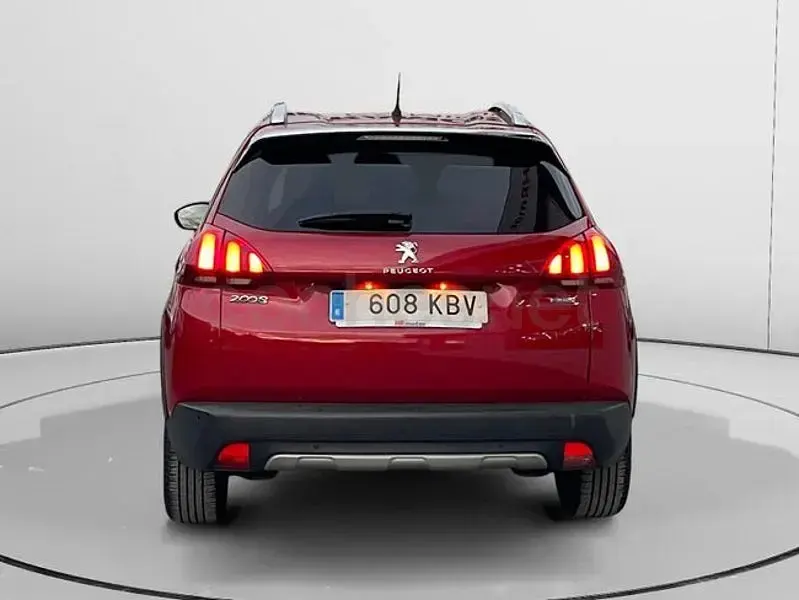 Usado Peugeot 2008 Allure 130 CV (95 kW) 2017 Rojo SUV