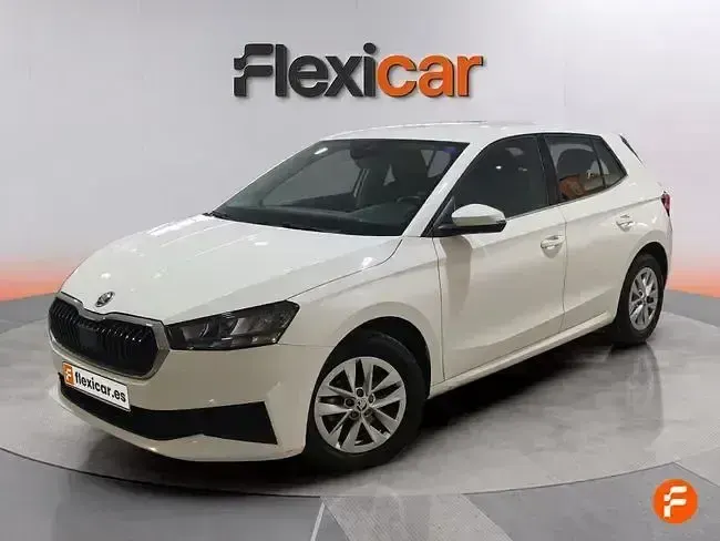 Usado Skoda Fabia Active 80 CV (58 kW) 2022 Blanco Utilitario