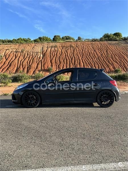 Usado Peugeot 207 110 CV (80 kW) 2007 Negro Berlina