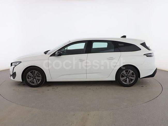 Usado Peugeot 308 Active 130 CV (95 kW) 2022 Blanco Familiar
