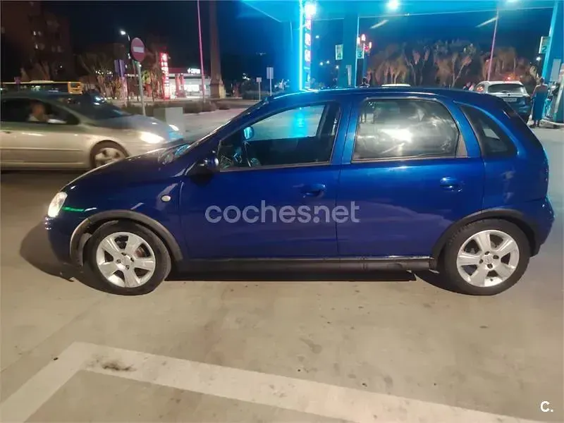 Usado Opel Corsa 75 CV (55 kW) 2004 Azul Utilitario