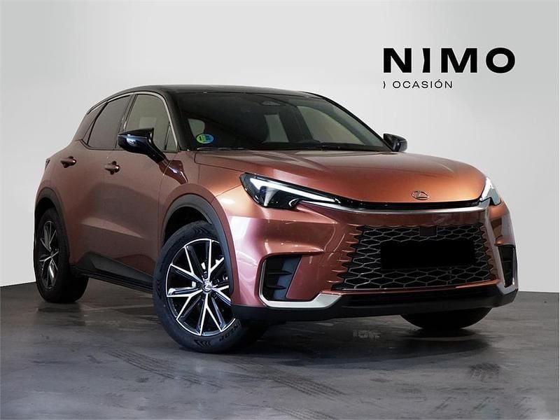 Usado Lexus LBX 136 CV (100 kW) 2025 Otro SUV