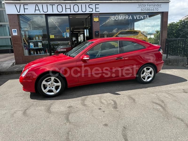 Rojo Usado 2007 Mercedes C180 Berlina | 6990 € (Precio justo) - Imagen 1/4