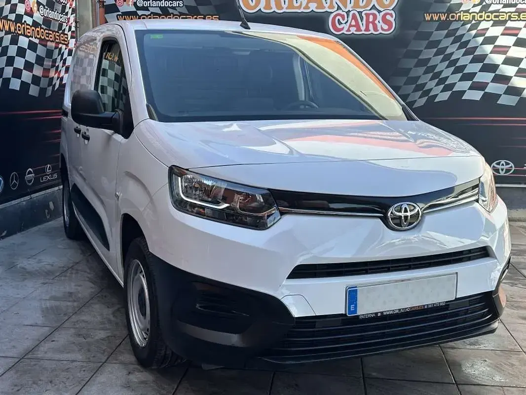 Usado Toyota Proace City City 102 CV (75 kW) 2022 Blanco Monovolumen