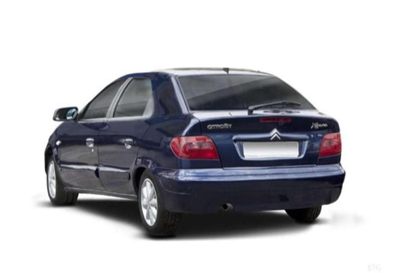 Usado Citroën Xsara Exclusive 109 CV (80 kW) 2004 Gris Utilitario