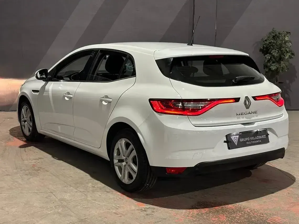 Usado Renault Mégane Business 115 CV (84 kW) 2020 Blanco Berlina