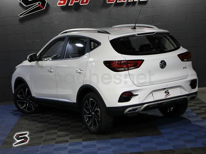 Usado MG ZS Luxury 111 CV (81 kW) 2023 Blanco SUV