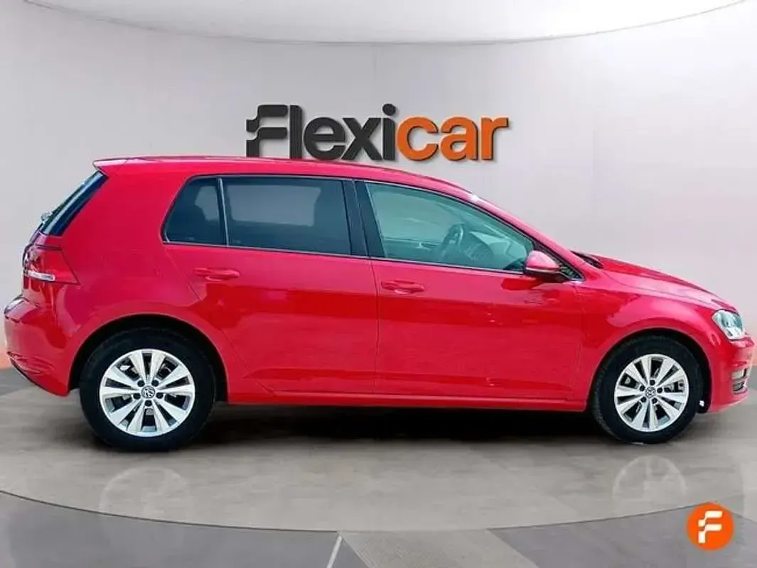 Usado VW Golf VII Business 110 CV (80 kW) 2016 Rojo Utilitario