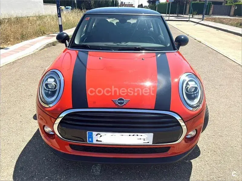 Usado Mini Cooper D 116 CV (85 kW) 2019 Naranja Utilitario