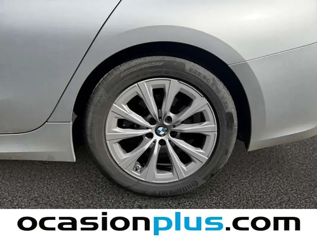 Usado BMW 318 150 CV (110 kW) 2020 Plateado Familiar