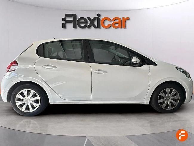 Usado Peugeot 208 Active 100 CV (73 kW) 2019 Blanco Utilitario