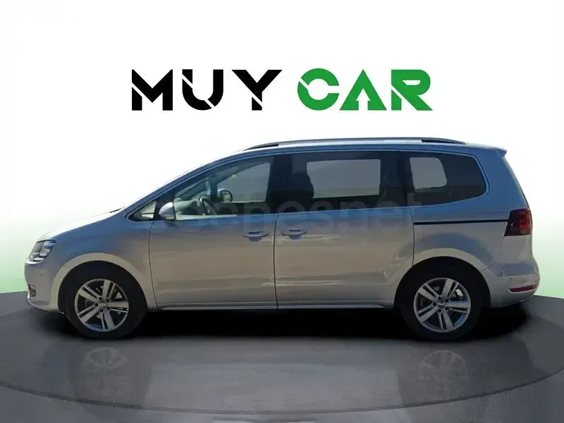 Usado VW Sharan Advance 150 CV (110 kW) 2021 Gris / plata Monovolumen