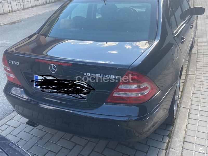 Usado Mercedes C180 Sport Edition 143 CV (105 kW) 2006 Azul Berlina