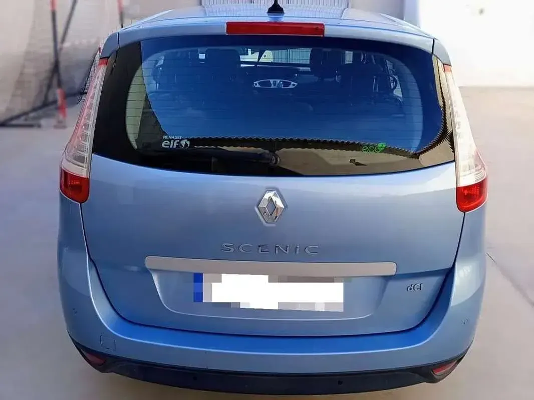 Usado Renault Scénic III Dynamique 106 CV (77 kW) 2010 Azul Monovolumen