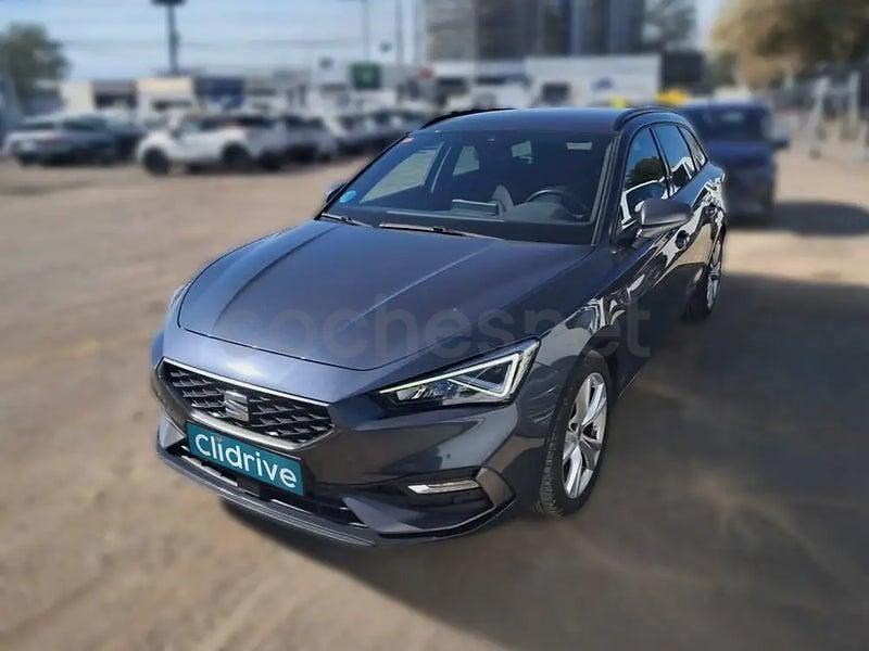Usado Seat Leon FR 150 CV (110 kW) 2021 Gris / plata Berlina