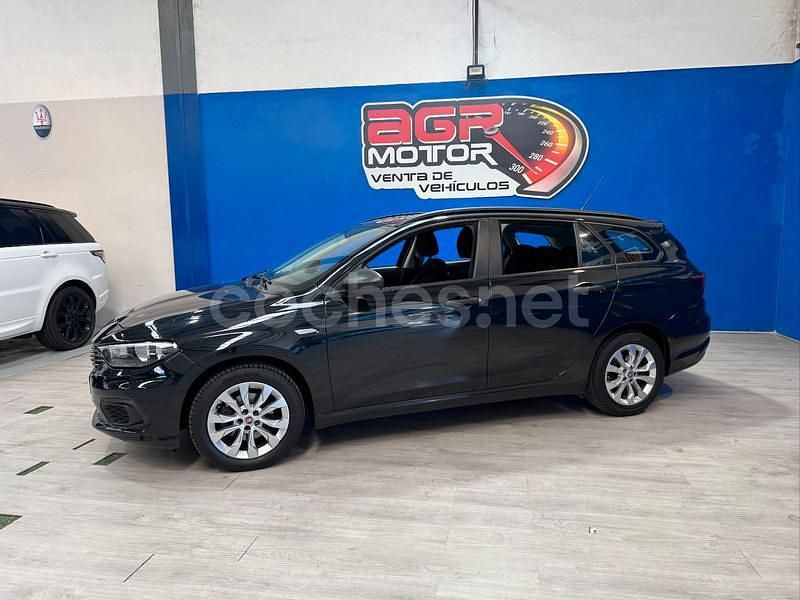 Negro Usado 2018 Fiat Tipo Easy Familiar | 9500 € (Caro) - Imagen 1/4