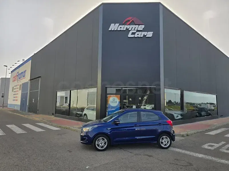 Usado Ford Ka Plus 85 CV (62 kW) 2018 Azul Utilitario