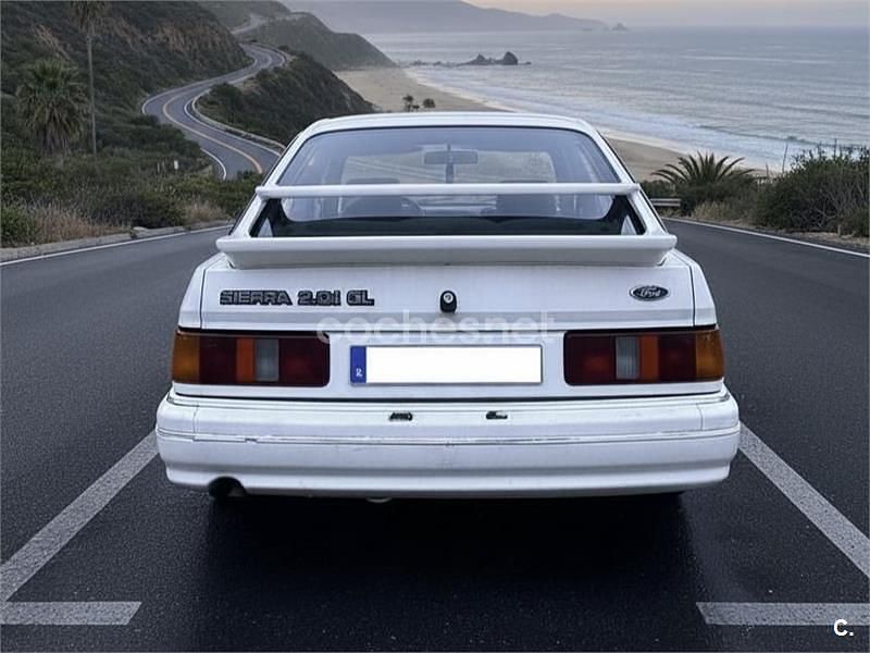 Usado Ford Sierra 123 CV (90 kW) 1987 Blanco Berlina
