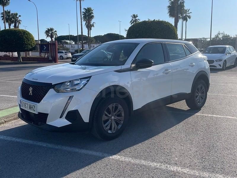 Usado Peugeot 2008 Active 100 CV (73 kW) 2023 Blanco SUV