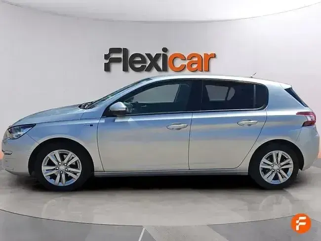Usado Peugeot 308 Active 110 CV (80 kW) 2020 Gris