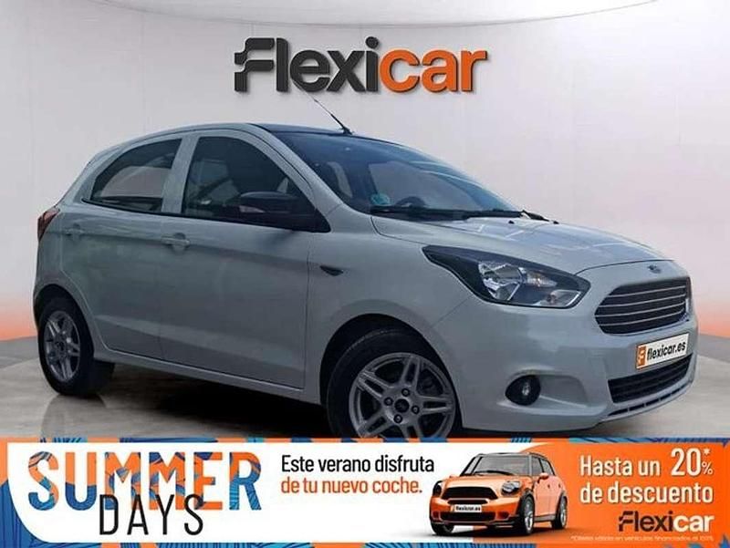 Blanco Usado 2016 Ford Ka Plus Utilitario | 6890 € (Precio justo) - Imagen 1/4
