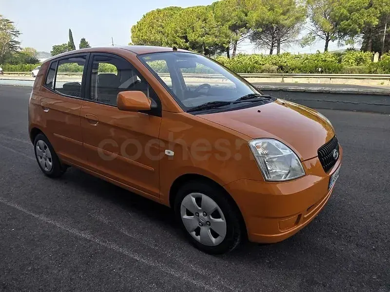 Usado Kia Picanto LX 61 CV (44 kW) 2007 Naranja Utilitario