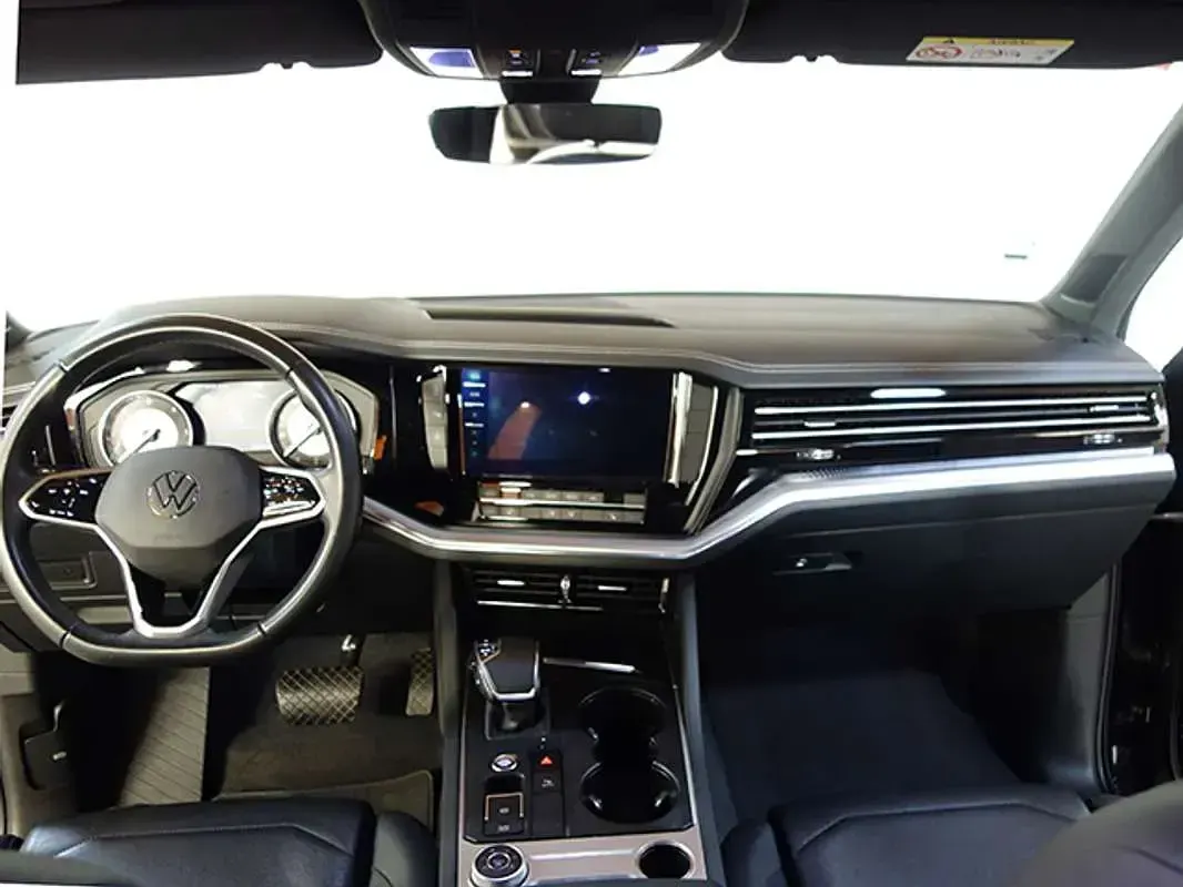 Usado VW Touareg Elegance 231 CV (169 kW) 2021 Negro SUV
