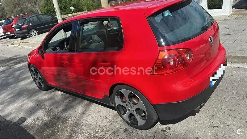 Usado VW Golf IV GTI 200 CV (147 kW) 2005 Rojo Berlina