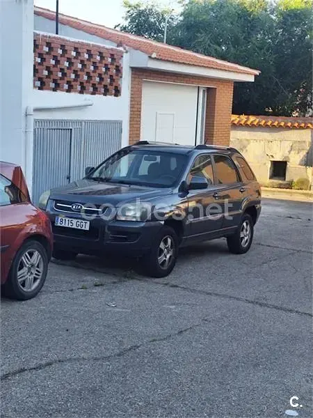 Usado Kia Sportage LX 142 CV (104 kW) 2008 Gris / plata SUV