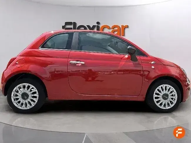 Usado Fiat 500 70 CV (51 kW) 2024 Rojo Utilitario