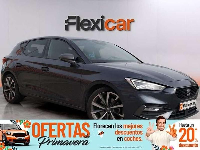 Usado Seat Leon FR 150 CV (110 kW) 2021 Gris Utilitario