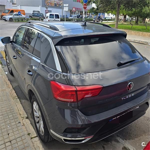 Usado VW T-Roc Advance 150 CV (110 kW) 2021 Gris / plata SUV