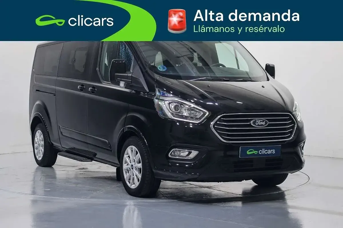 Usado Ford Tourneo Custom Titanium 150 CV (110 kW) 2022 Negro Van