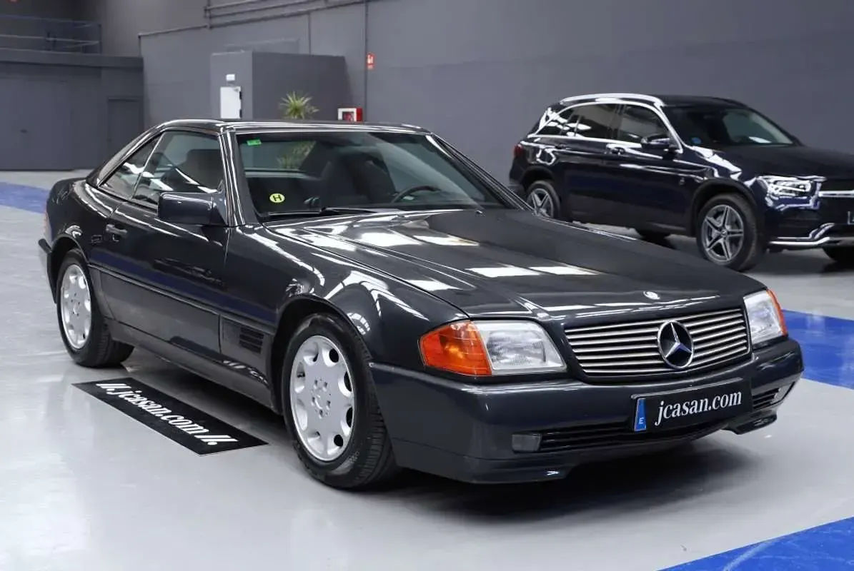 Usado Mercedes SL300 189 CV (139 kW) 1991 Gris Descapotable