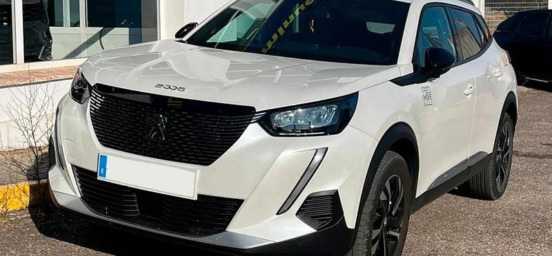 Blanc nacre Usado 2023 Peugeot 2008 Allure SUV | 20.700 € (Caro) - Imagen 1/4